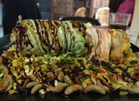 Dhe Puttu Edappally chocolate icecream puttu