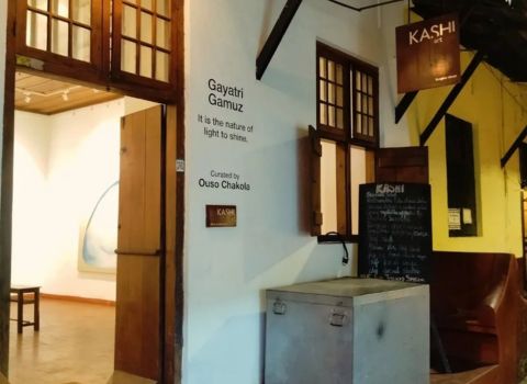 kashi art cafe fort kochi entrance image