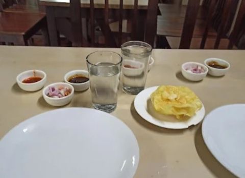 Kayees Rahmathulla Cafe Mattancherry kayees biriyani side dishes