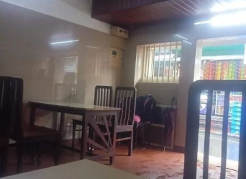 Kayees Rahmathulla Cafe Mattancherry indoor seating view