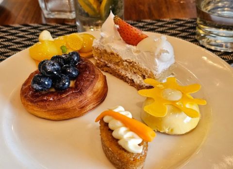 Kochi Kitchen Kochi Marriott Hotel snacks