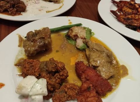 Kochi Kitchen Kochi Marriott Hotel dinner buffet