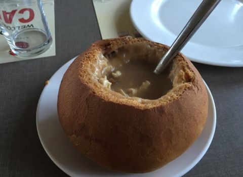 Paragon – Lulu Mall, Kochi Traditional French Chicken Soup in bread