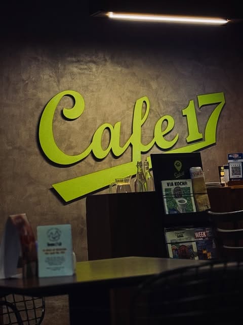 Cafe-17-Ravipuram-Kochi-interior
