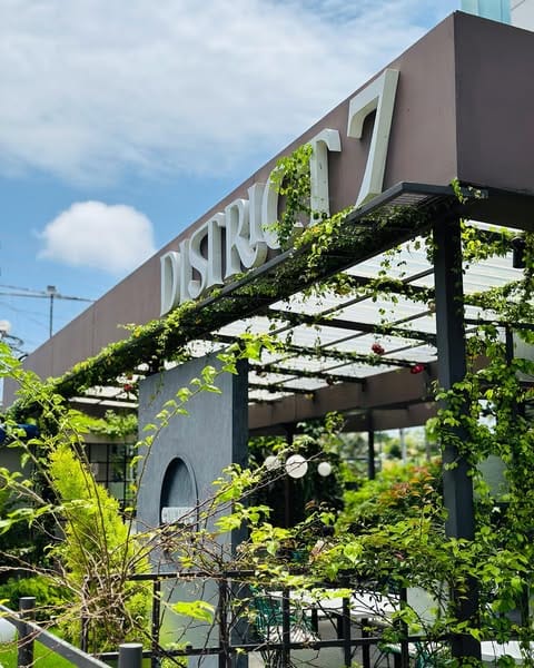 District-7-Encore-Kadavanthra-4