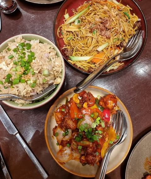 Phad-Thai-Noodles-Chilli-Chicken