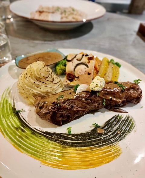 Steak-Au-Poivre-Beef-Steak