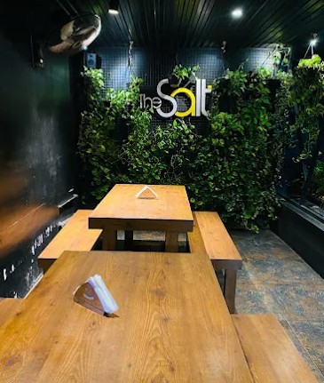 The-Salt-Restaurant-Panampilly-Nagar-interior-seating