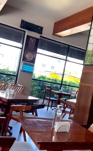 Westleys-Resto Cafe-Mamangalam-indoor-seating