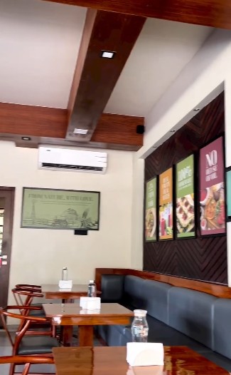 Westleys-Resto Cafe-Mamangalam-interior