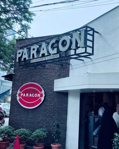 calicut paragon restaurant front view