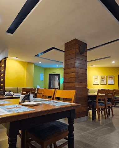 calicut paragon restaurant inside view