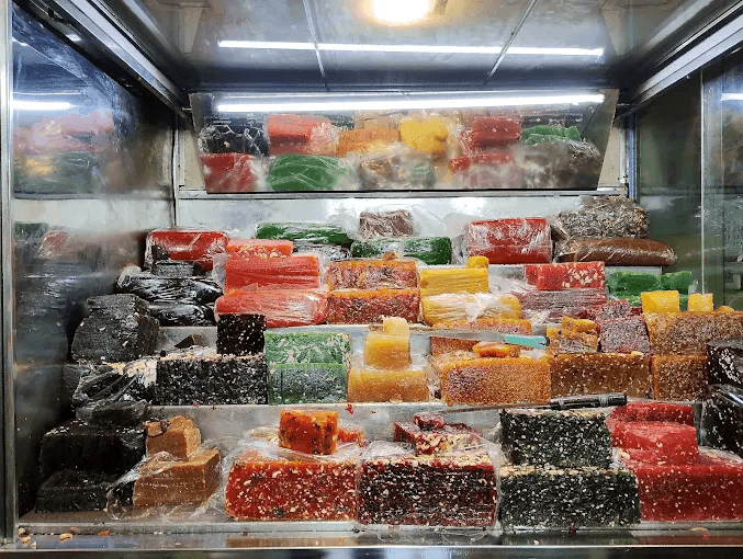 Sankaran Bakery - Kozhikoden halwa shop calicut halwa section